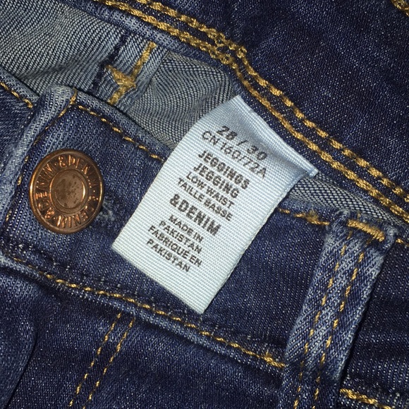 H&M Distressed Dark Wash Jeggings - Picture 4 of 4